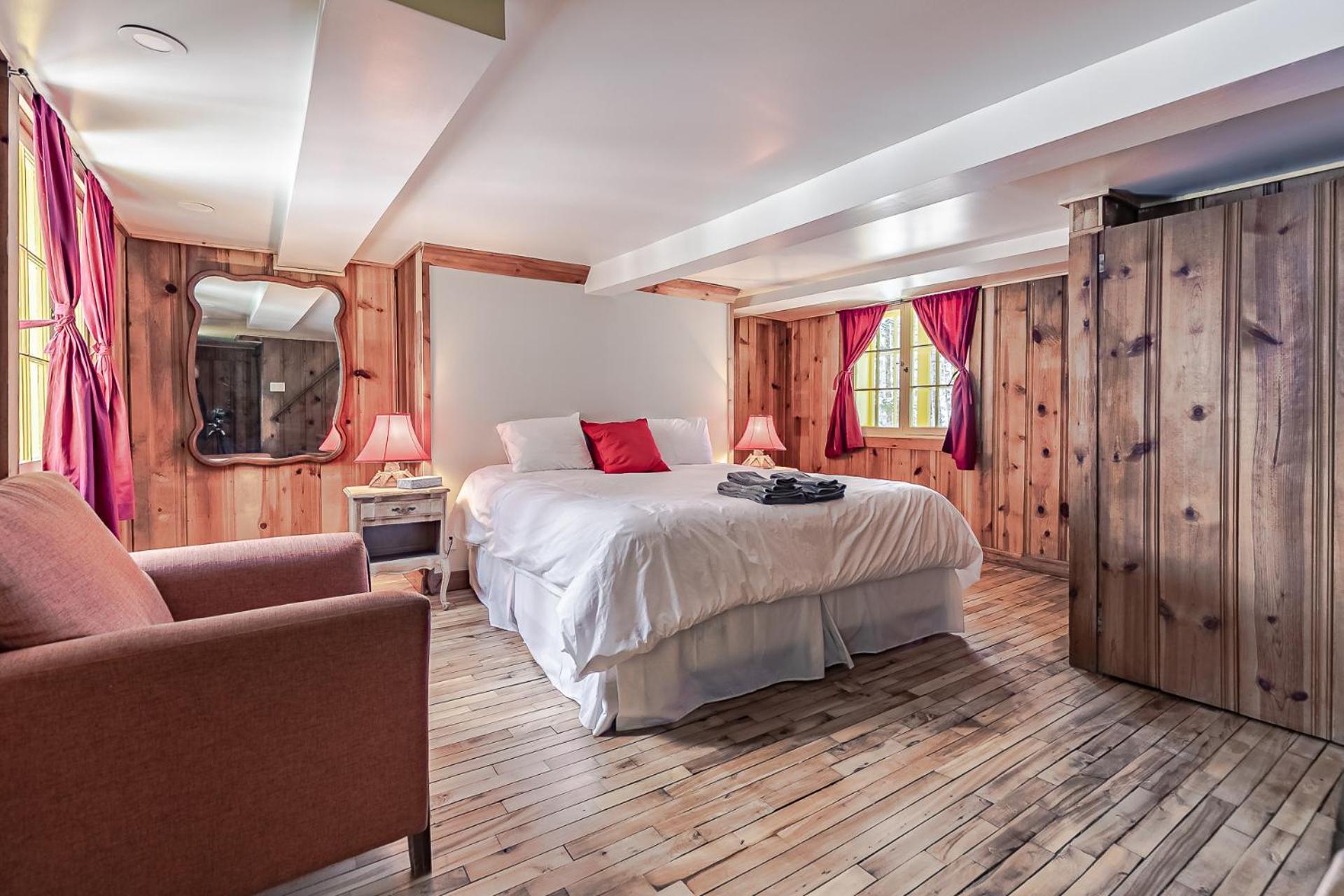 Auberge Spa & Beaux Reves Sainte-Adele Exterior photo